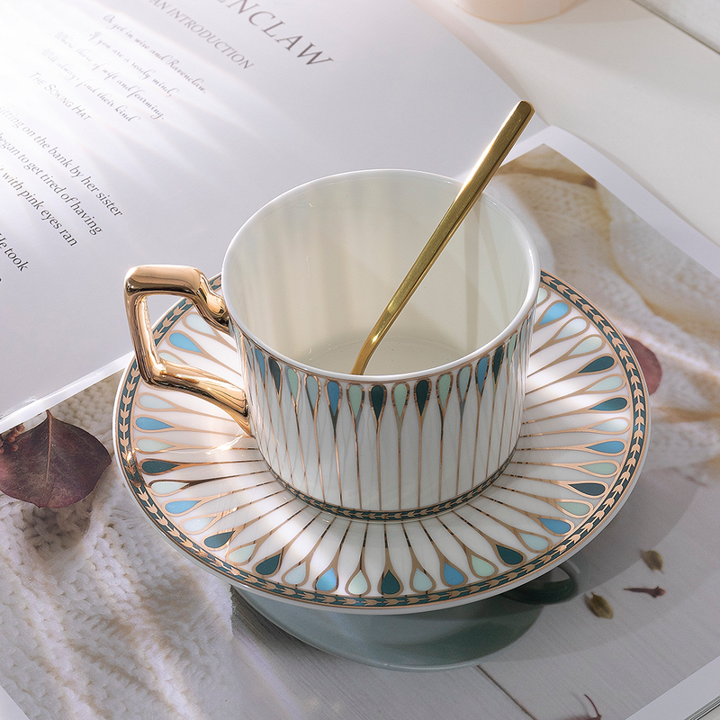 The Book Lovers Teacup