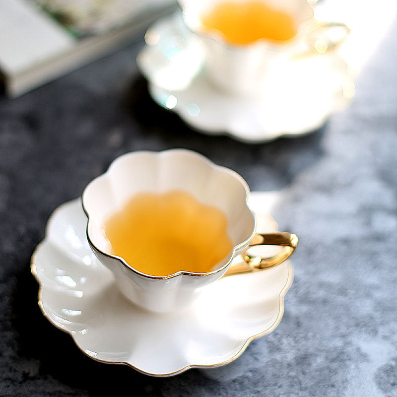 The Lily Tea Set